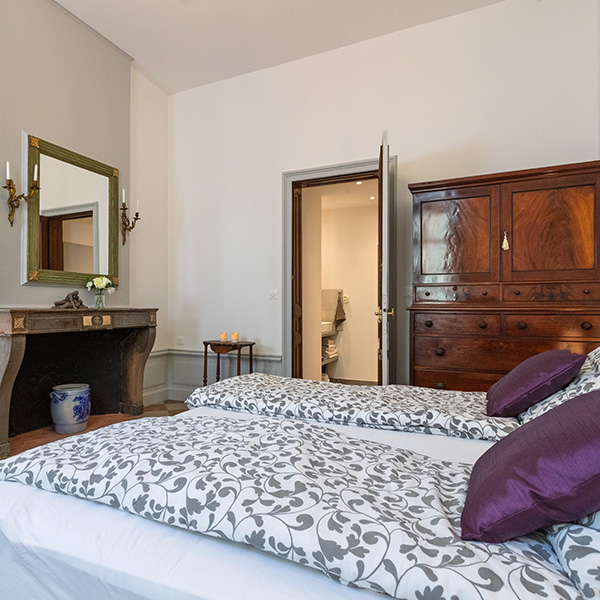 Chambre d’une suite-appart urbain à Poligny, down at lulu’s