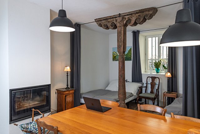 Alcove d’une suite-appart champêtre à Mauffans